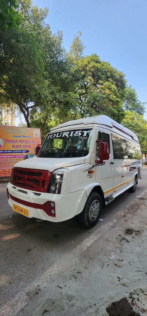 Reliance Taxi car 32